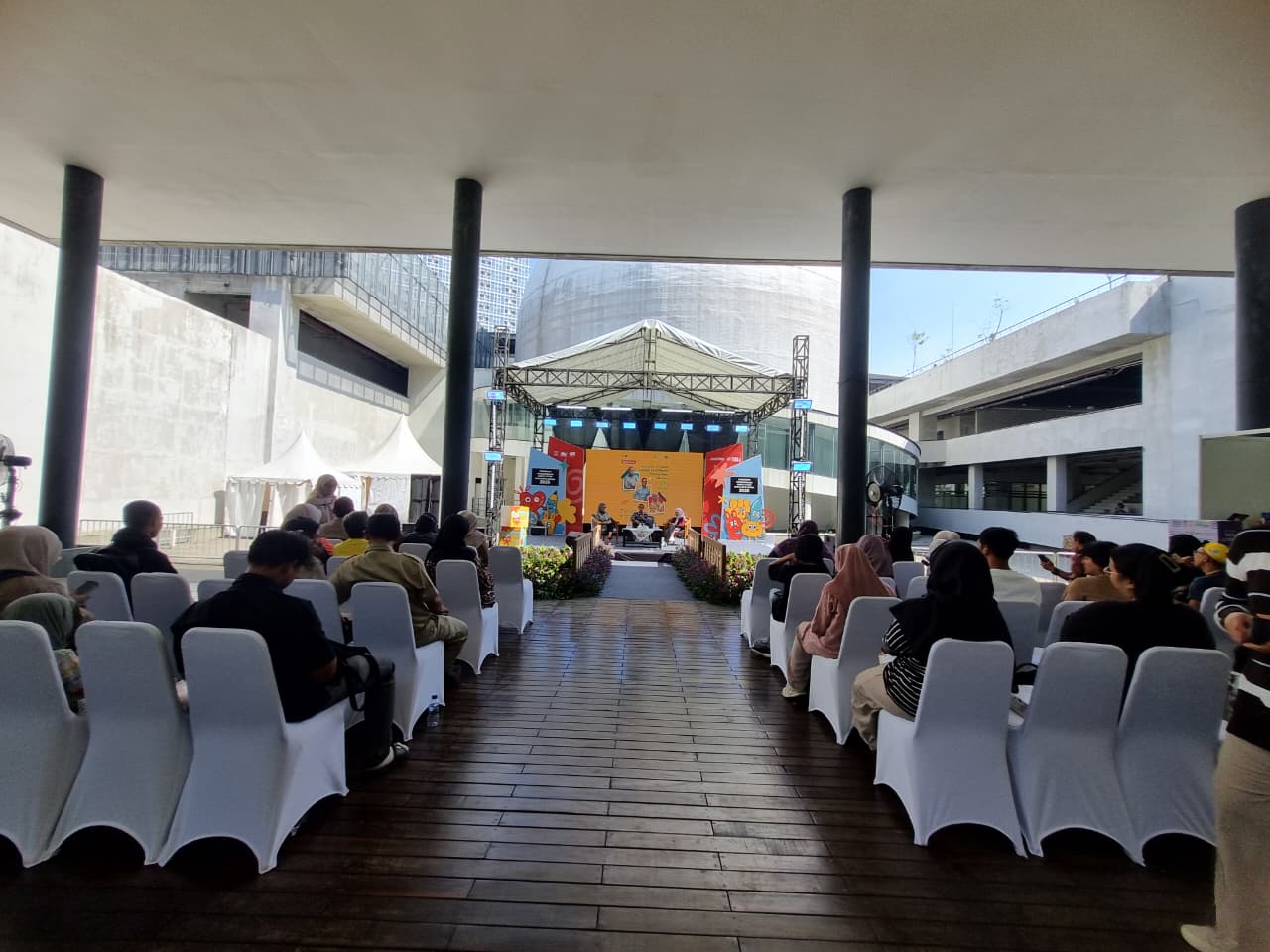 Langkah Kecil Menulis, Peluang Besar Berkarya